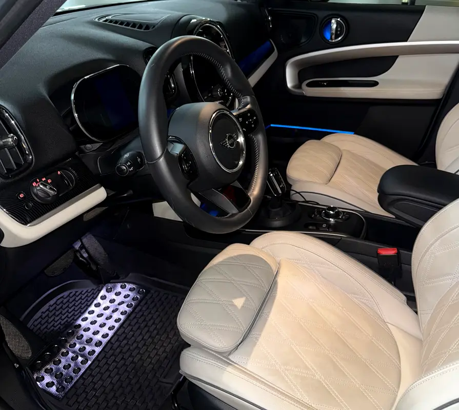 2023 MINI Countryman Cooper S - US Specs - Low Mileage - Sport Package - Image 10