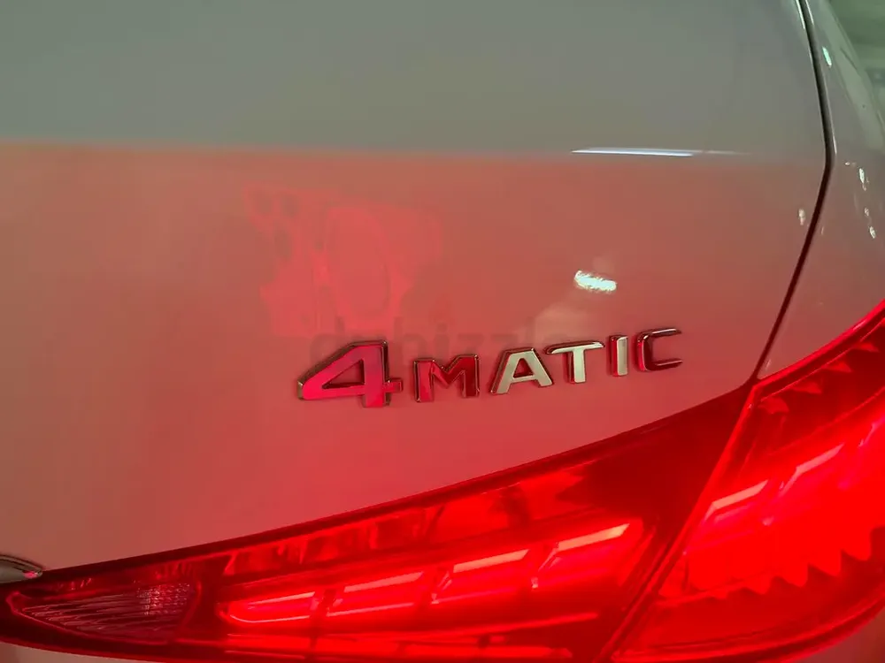 Mercedes benz c300 4matic km 8200 year 2025 top end model - Image 19
