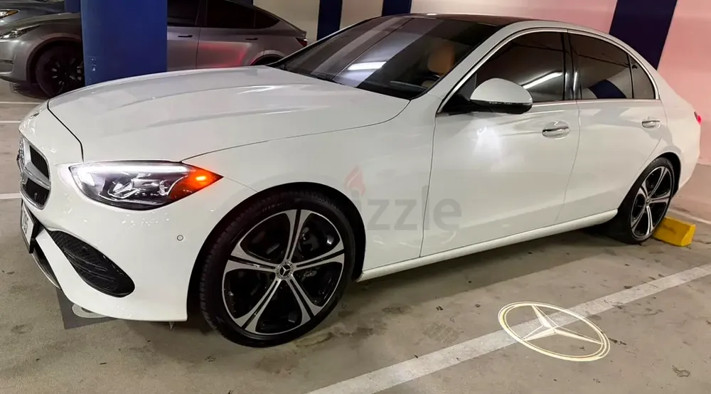 Mercedes benz c300 4matic km 8200 year 2025 top end model - Image 4