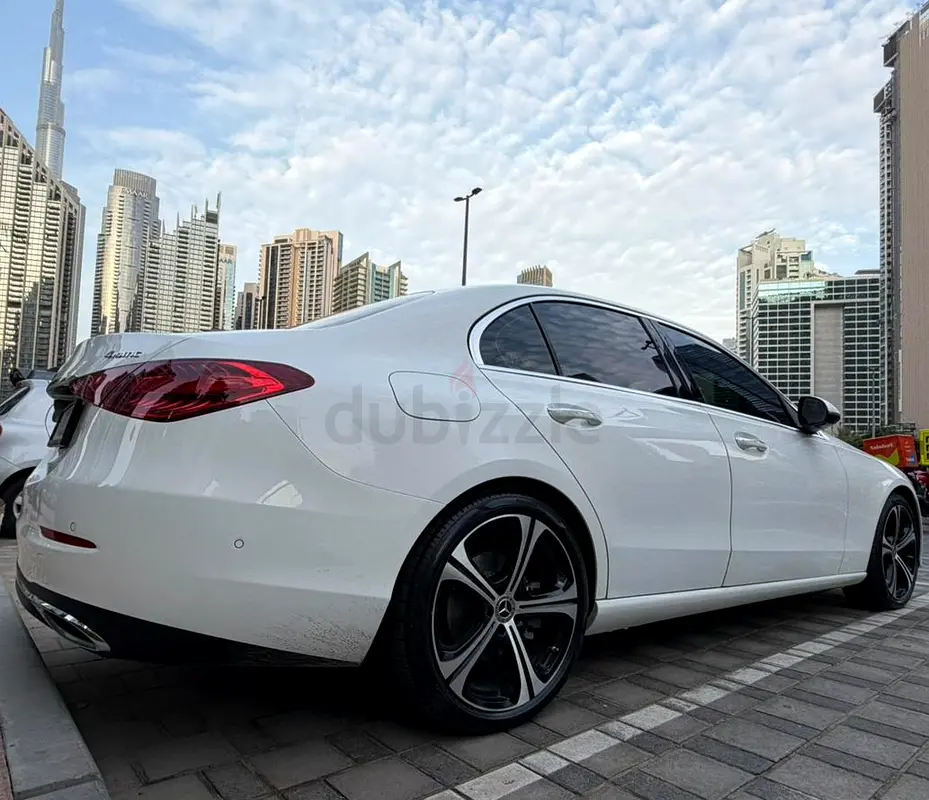 Mercedes benz c300 4matic km 8200 year 2025 top end model - Image 5