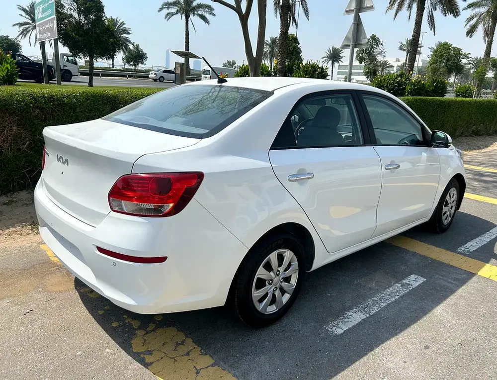 560/Month | Kia Pegas 2023 | Gcc | Cruise Control | Bank Loan @ 0% Down Payment - Image 4