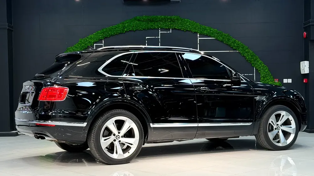 2018 Bentley Bentayga Standard GCC Specs - Image 10