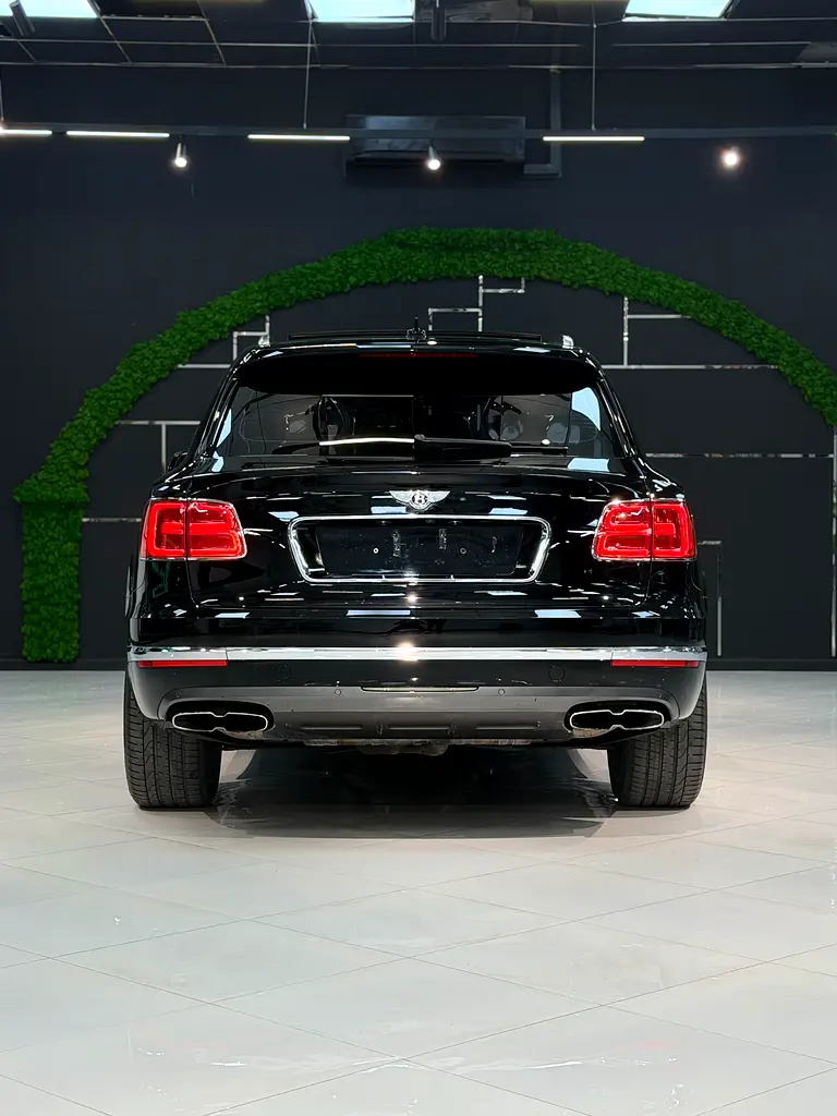 2018 Bentley Bentayga Standard GCC Specs - Image 11
