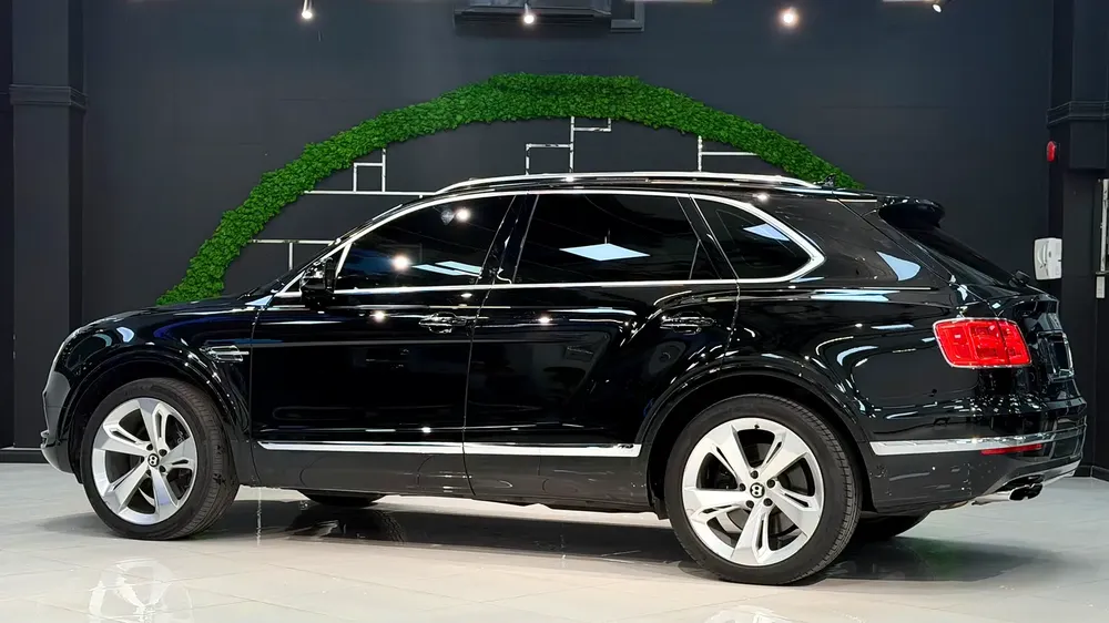 2018 Bentley Bentayga Standard GCC Specs - Image 13