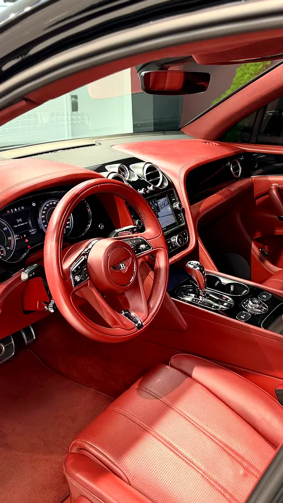 2018 Bentley Bentayga Standard GCC Specs - Image 14