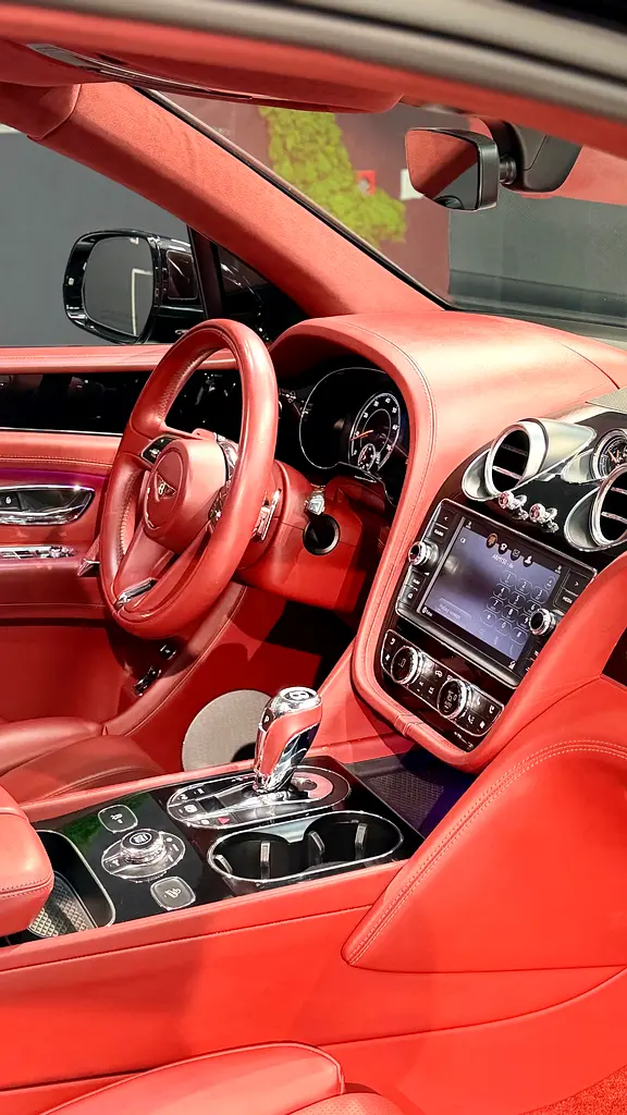 2018 Bentley Bentayga Standard GCC Specs - Image 15