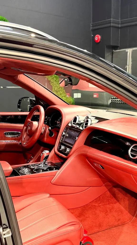 2018 Bentley Bentayga Standard GCC Specs - Image 16