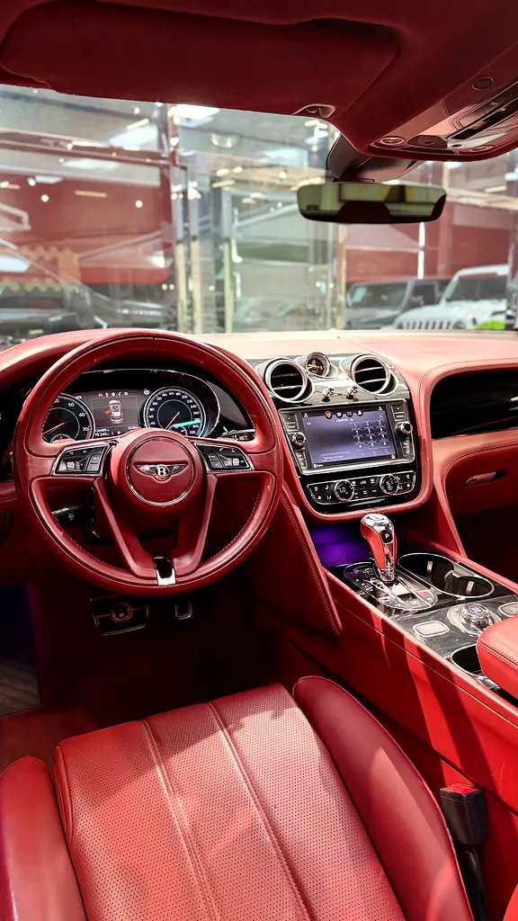 2018 Bentley Bentayga Standard GCC Specs - Image 18