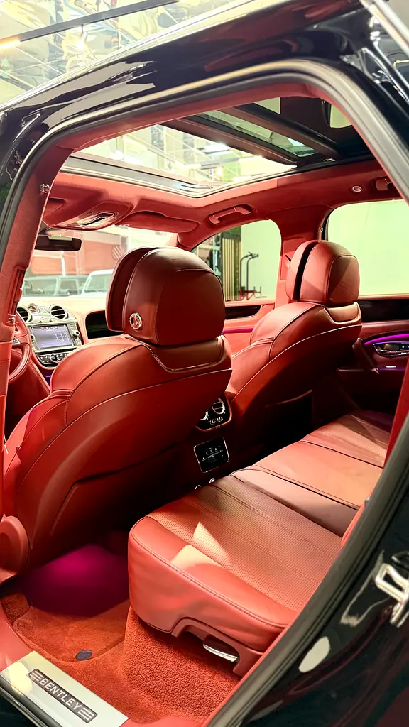2018 Bentley Bentayga Standard GCC Specs - Image 19