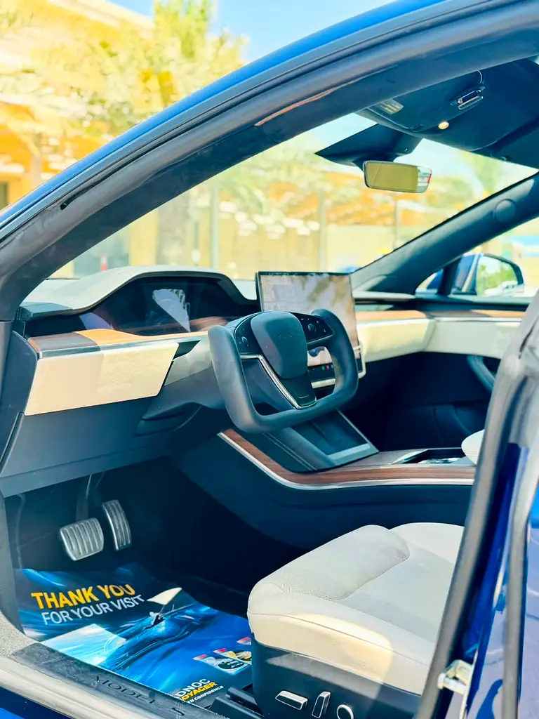 Tesla Model S 2022 American Specs - Dual Motor All-Wheel Drive - Image 9