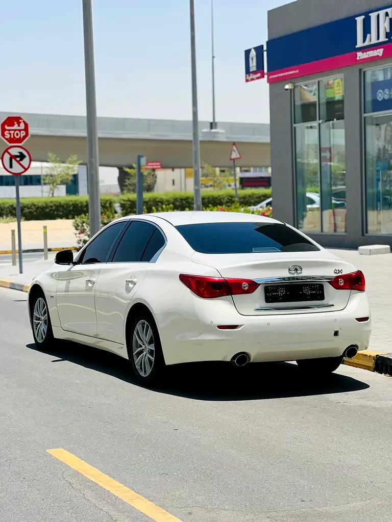 Infiniti Q50 Luxe 2014 GCC Specs - Image 5