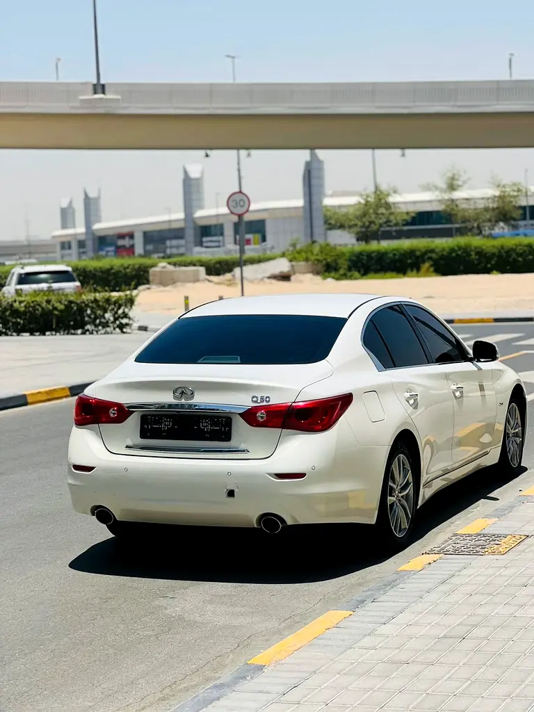 Infiniti Q50 Luxe 2014 GCC Specs - Image 7