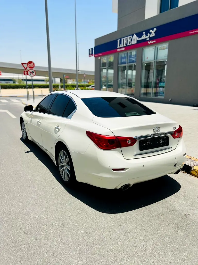 Infiniti Q50 Luxe 2014 GCC Specs - Image 8