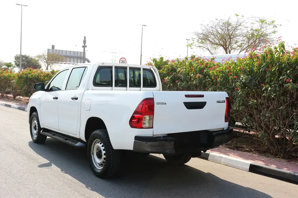 TOYOTA HILUX DIESEL 4X4 MODEL 2016 - Image 6