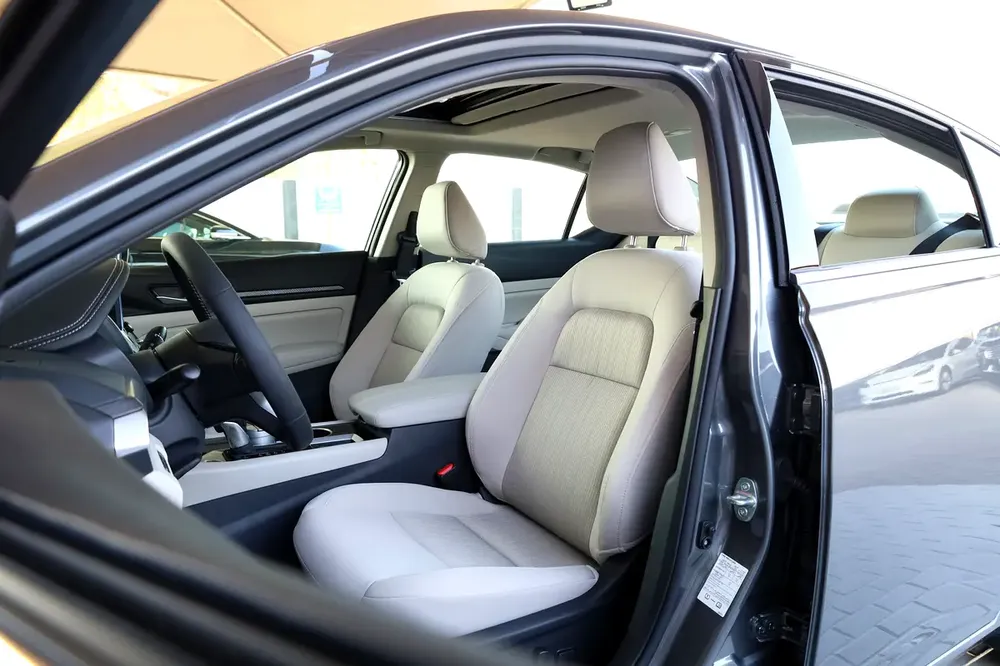 Dealership Warranty 3 years | AED 1,723 Monthly | Nissan Altima SV 2.5L | GCC | Zero Down Payment - Image 9