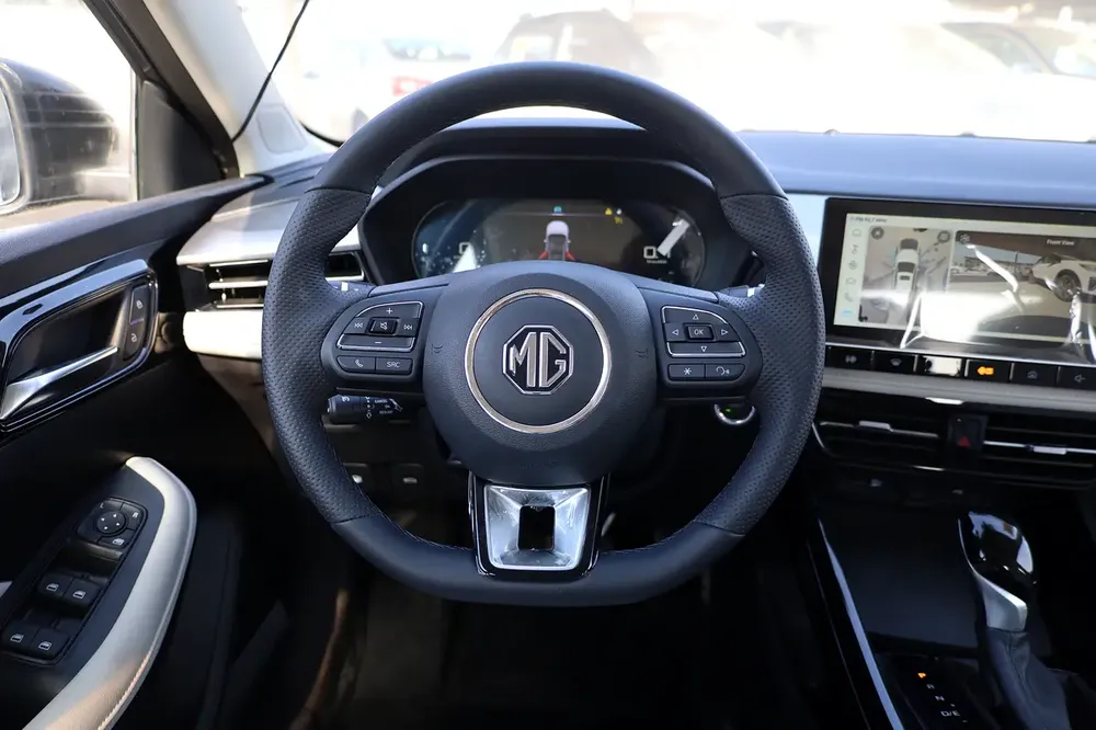 MG 5 DELUX 1.5L Fulloption 2025 Model GCC Spec - Image 10