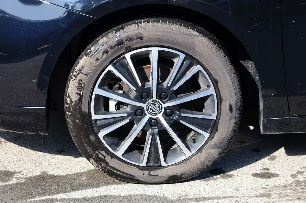 MG 5 DELUX 1.5L Fulloption 2025 Model GCC Spec - Image 15