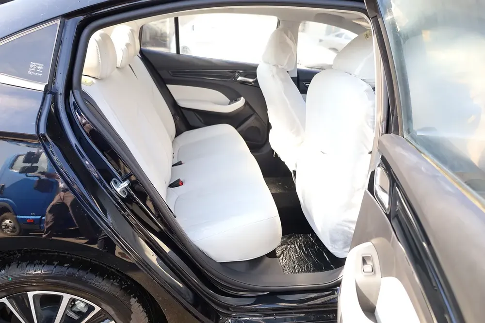 MG 5 DELUX 1.5L Fulloption 2025 Model GCC Spec - Image 8