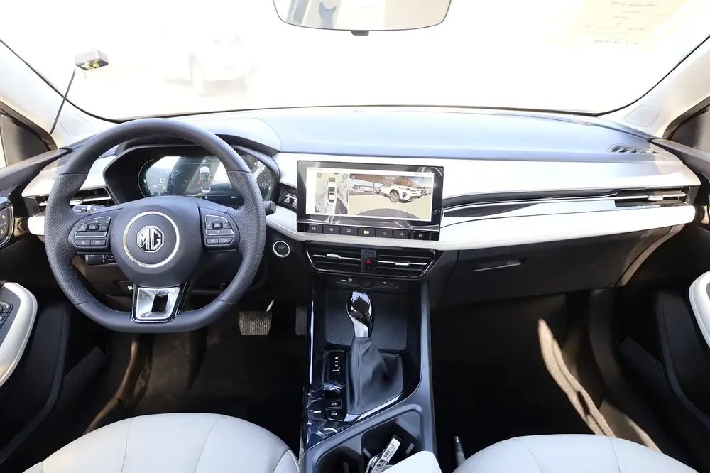 MG 5 DELUX 1.5L Fulloption 2025 Model GCC Spec - Image 9