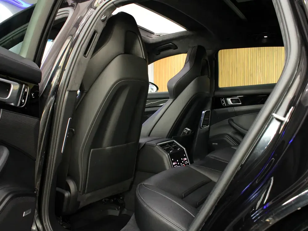 2020 - Porsche Panamera Turbo S E-Hybrid - Prestige Condition - Image 13