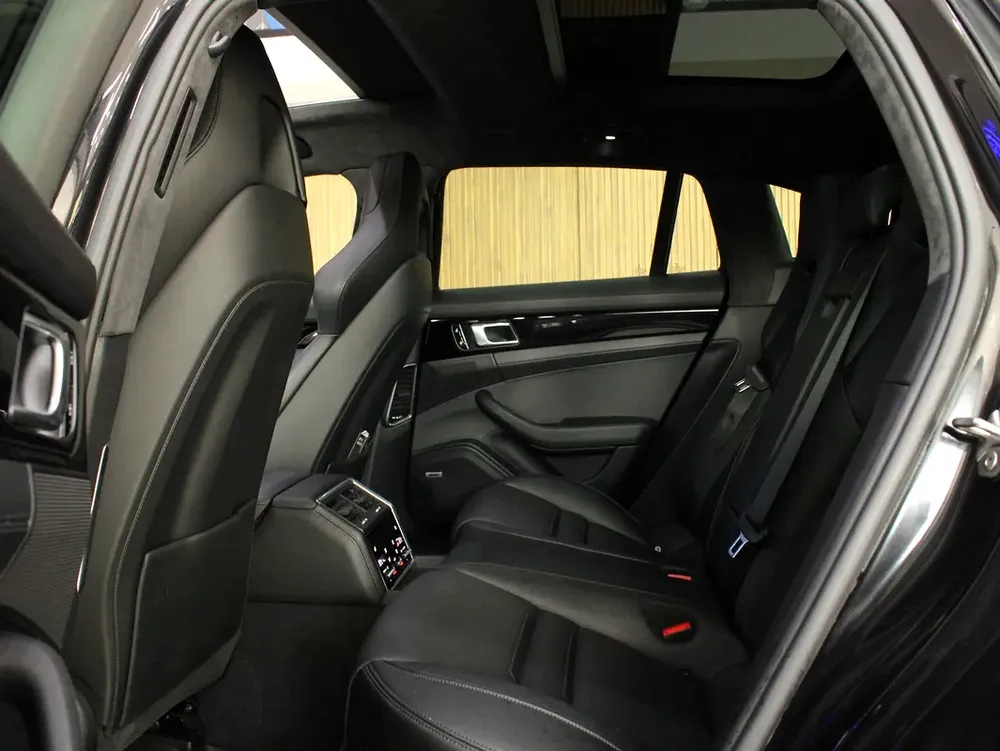2020 - Porsche Panamera Turbo S E-Hybrid - Prestige Condition - Image 14