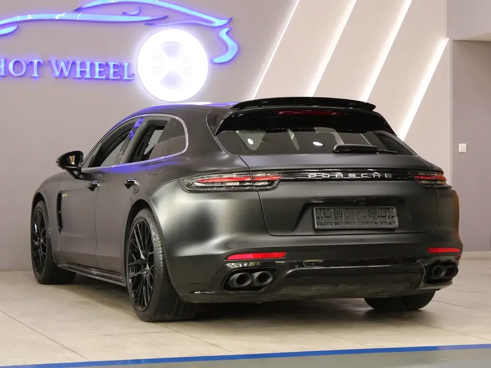 2020 - Porsche Panamera Turbo S E-Hybrid - Prestige Condition - Image 5