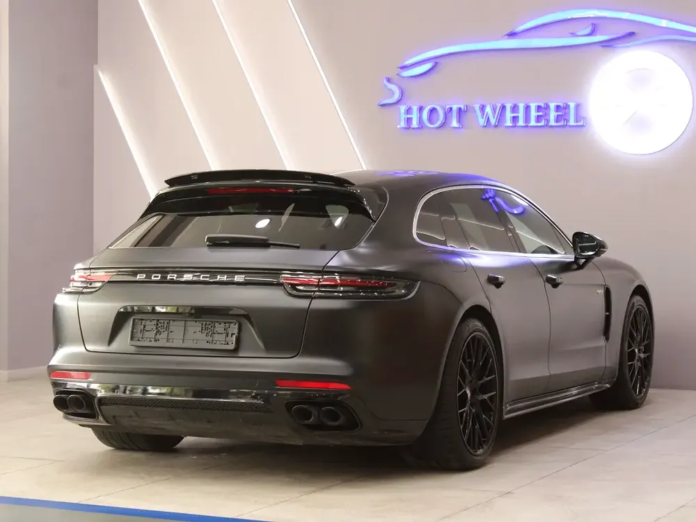 2020 - Porsche Panamera Turbo S E-Hybrid - Prestige Condition - Image 6