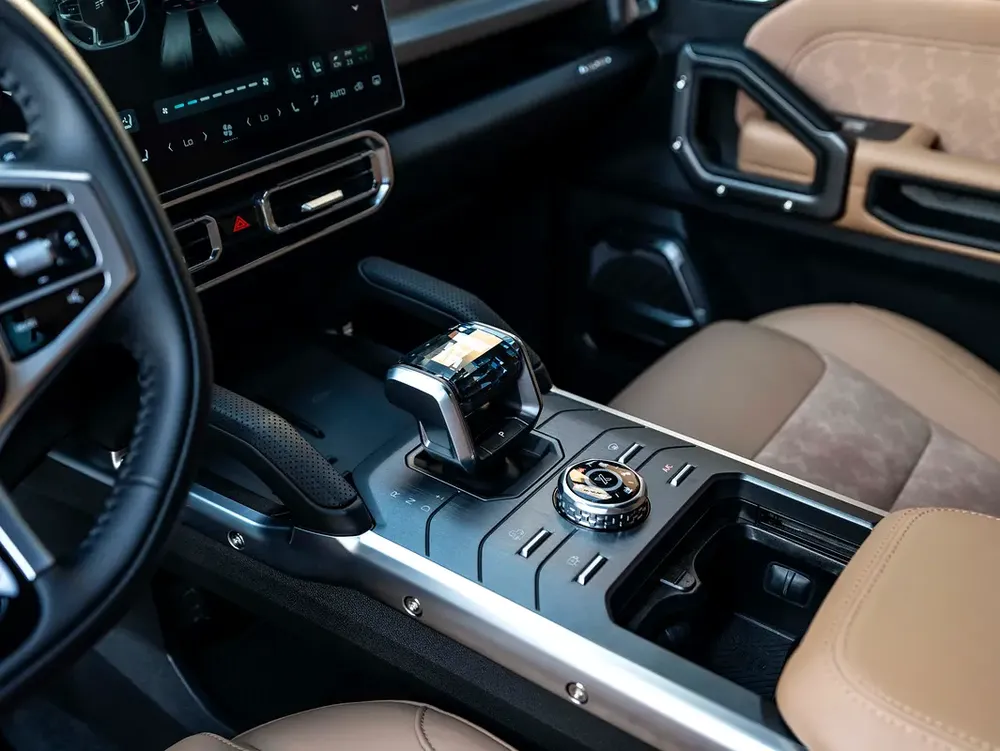 0% DOWN PAYMENT | THE MAY ADVANTAGE | DEFENDER KIT | T2 LUXURY | GCC | AGENCY WARRANTY - Image 12