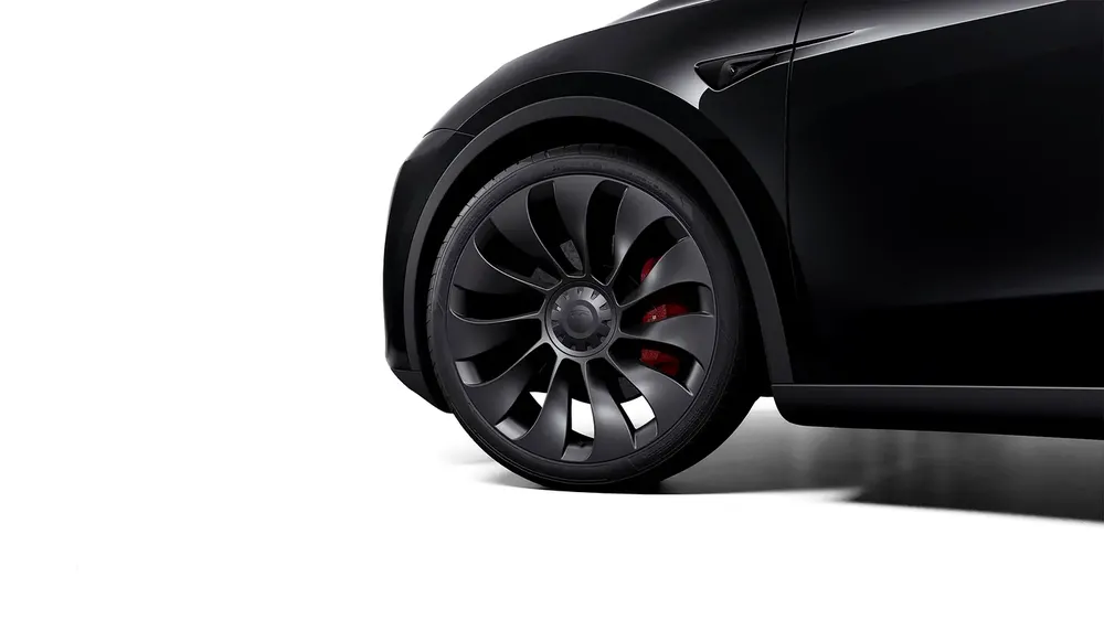 Tesla Model Y Performance - Image 4