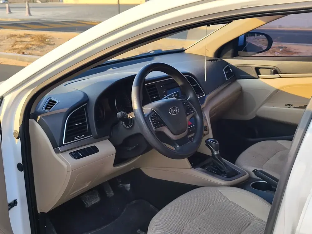 2016 Model | Elantra 1.6L 4-Cy| engine | GCC Specs | Ready to drive - Image 8