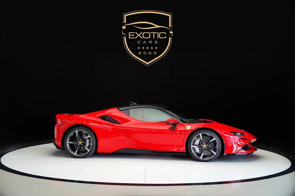 SF90 STRADALE | SERVICE SEPT 2028 | RED/RED - Image 11