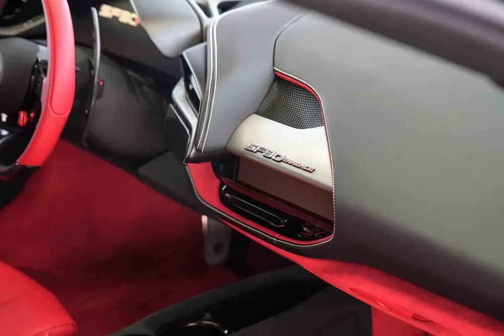 SF90 STRADALE | SERVICE SEPT 2028 | RED/RED - Image 6