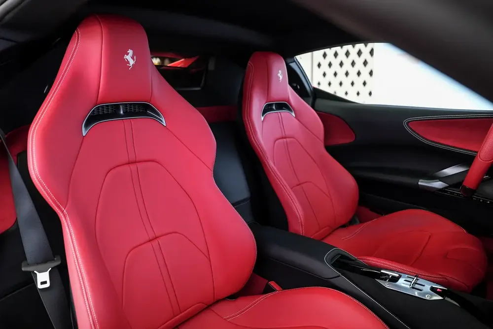 SF90 STRADALE | SERVICE SEPT 2028 | RED/RED - Image 9