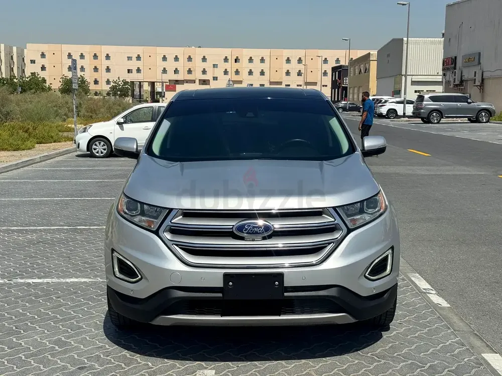 Ford Edge Titanium 2017 GCC Specs  top option accident free - Image 4