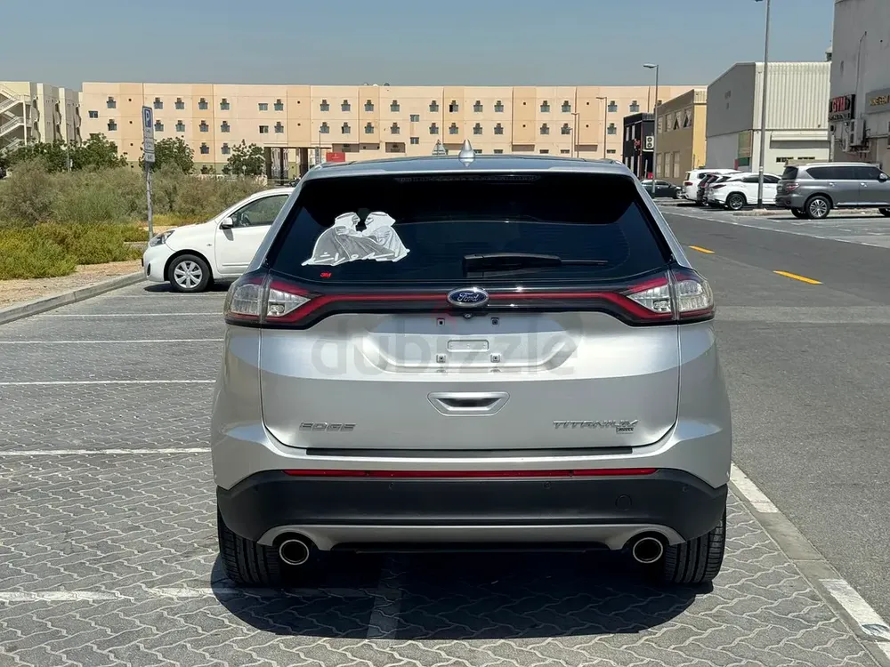 Ford Edge Titanium 2017 GCC Specs  top option accident free - Image 7