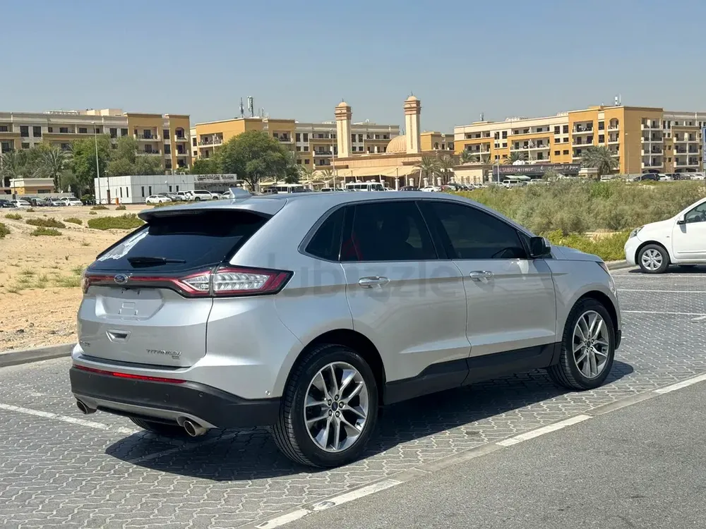 Ford Edge Titanium 2017 GCC Specs  top option accident free - Image 8