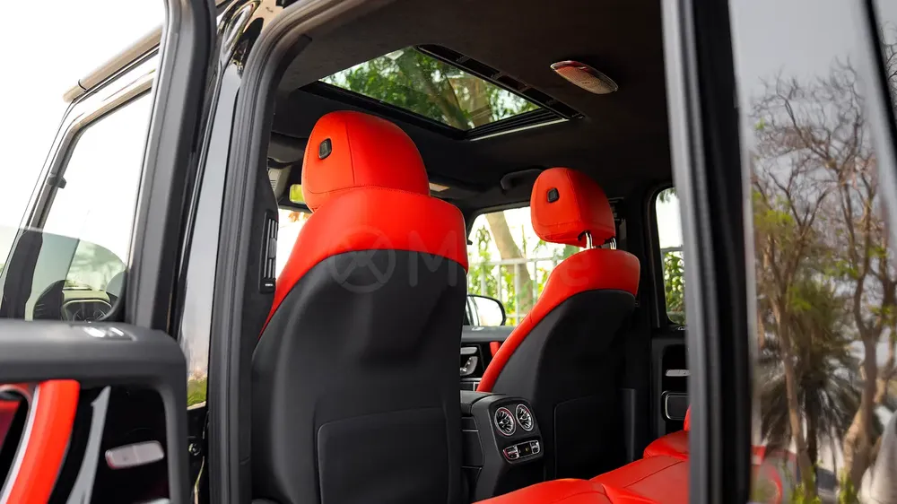 BRAND NEW G63 2025 black | RED INTERIOR | FULL OPTION - Image 9