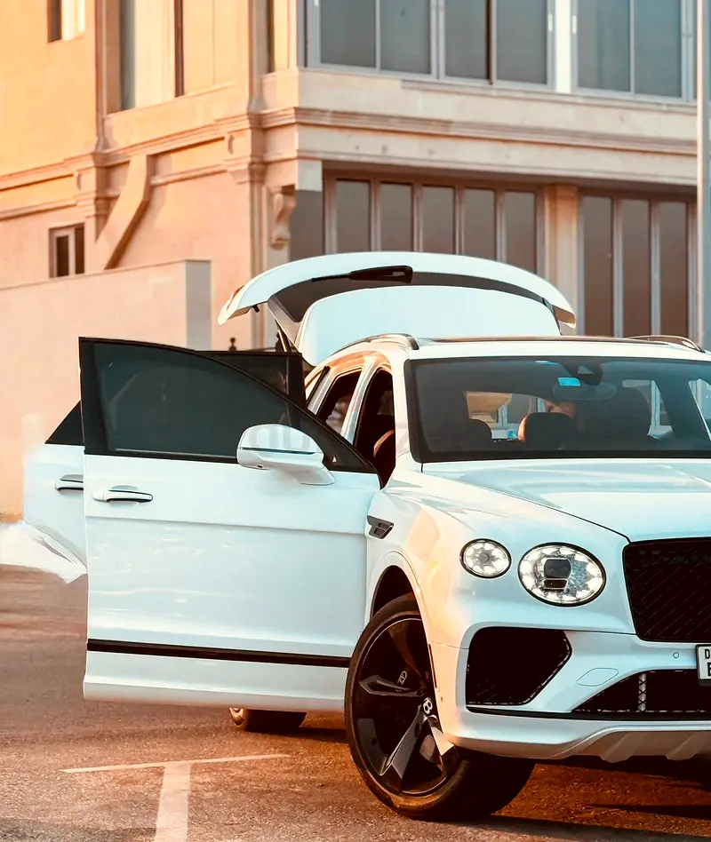 Bentley Bentayga Standard 2025 American Specs - Image 4