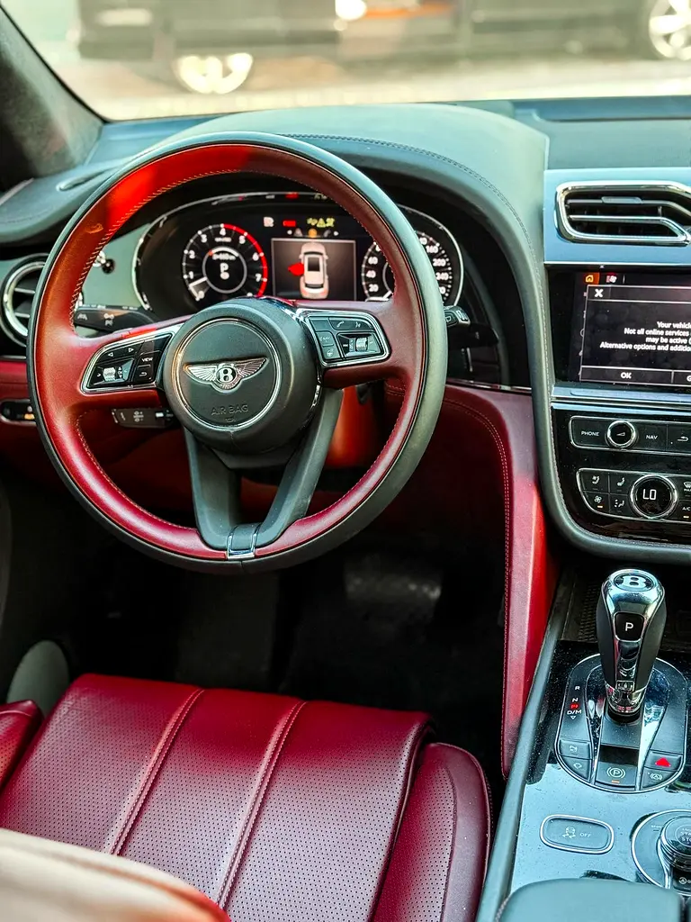 Bentley Bentayga Standard 2025 American Specs - Image 7