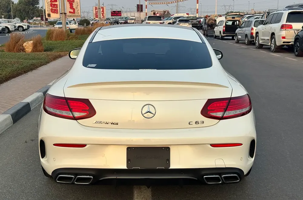MERCEDES C63 COUPE 2017 4.5 GRADE FRESH JAPAN IMPORT - Image 10