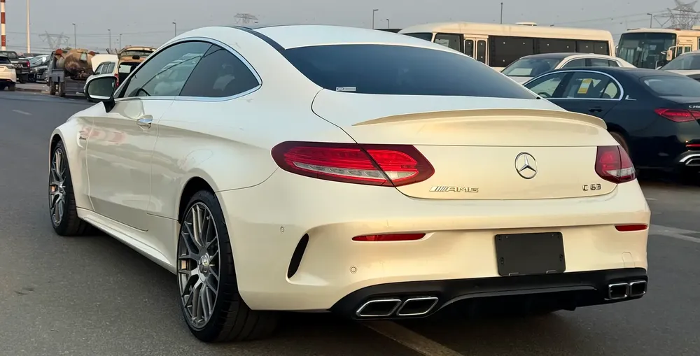 MERCEDES C63 COUPE 2017 4.5 GRADE FRESH JAPAN IMPORT - Image 5