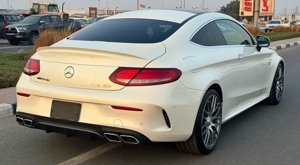 MERCEDES C63 COUPE 2017 4.5 GRADE FRESH JAPAN IMPORT - Image 6