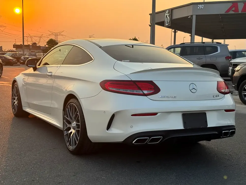 MERCEDES C63 COUPE 2017 4.5 GRADE FRESH JAPAN IMPORT - Image 7