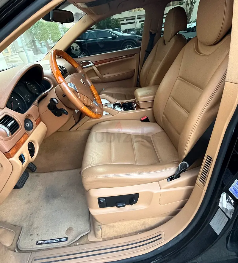 Porsche Cayenne / Excellent Condition / GCC - Image 6