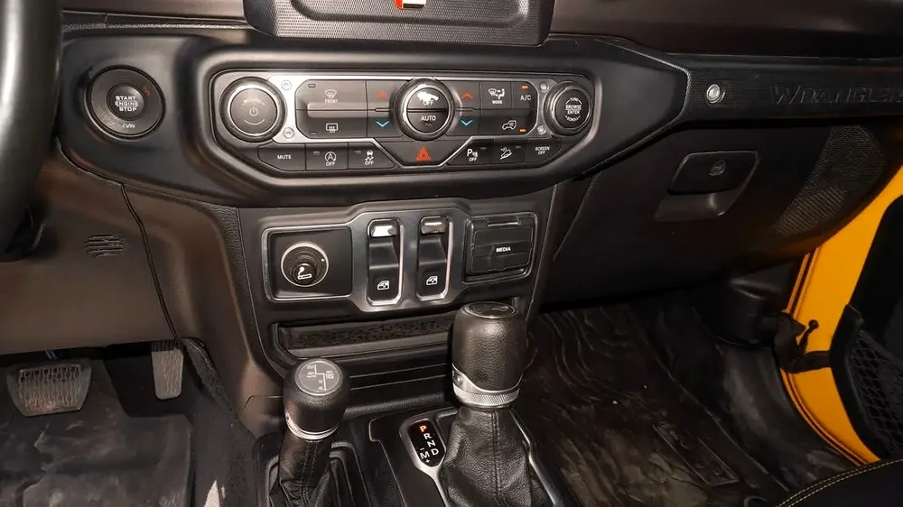 Jeep Wrangler Sport 2020 - GCC Specs - Perfect for UAE Adventures! - Image 12