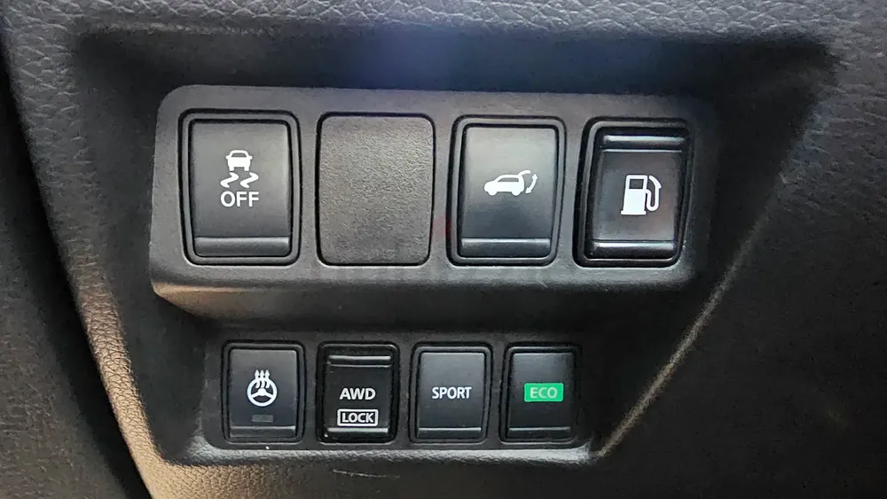 Nissan Rogue SV 2018 full option - Image 11