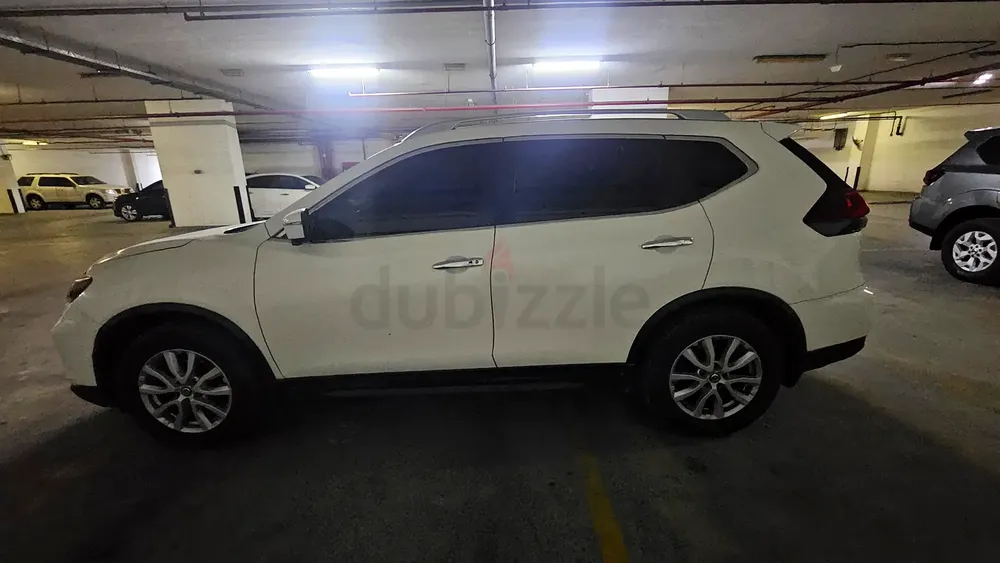 Nissan Rogue SV 2018 full option - Image 5