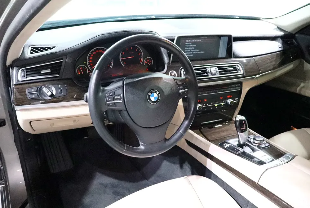 Executive Package . GCC Specs . High Option . Excellent Condition - Image 9