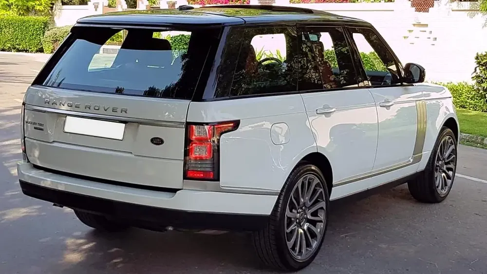 ELITE WHITE RANGE ROVER VOGUE V8
SUPERCHARGED — TOP RANGE — LOW MILEAGE - Image 8