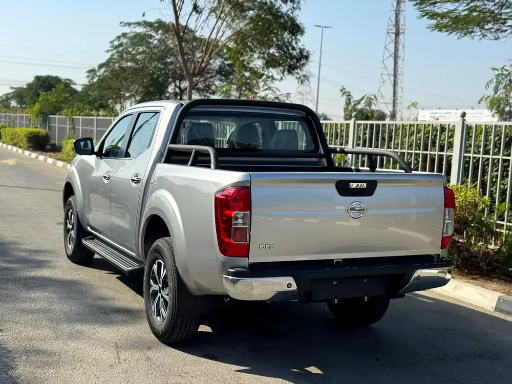 Nissan Navara - Image 5
